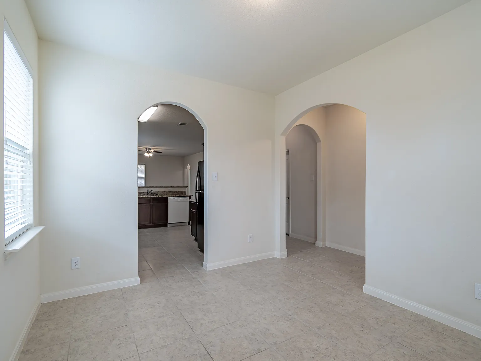 3 bed, 1619 sqft, $1,850 — Photo 4