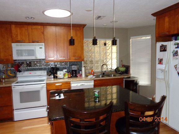 4th image of 837 Stonybrook Cir