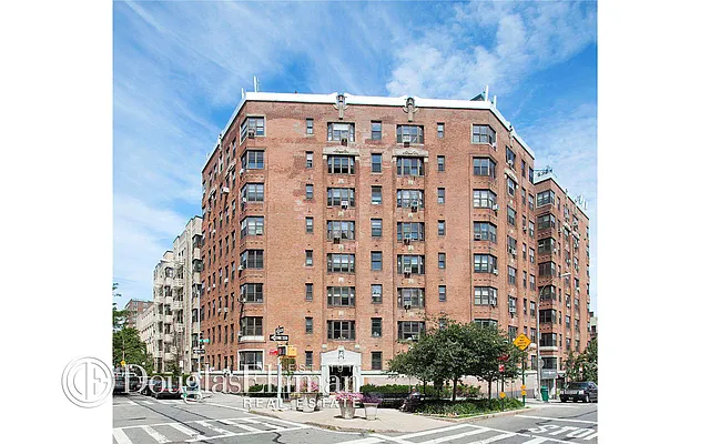 Sold by Douglas Elliman | media 21