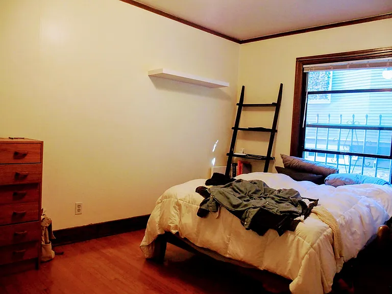 614 10th Ave E #104 — Photo 9