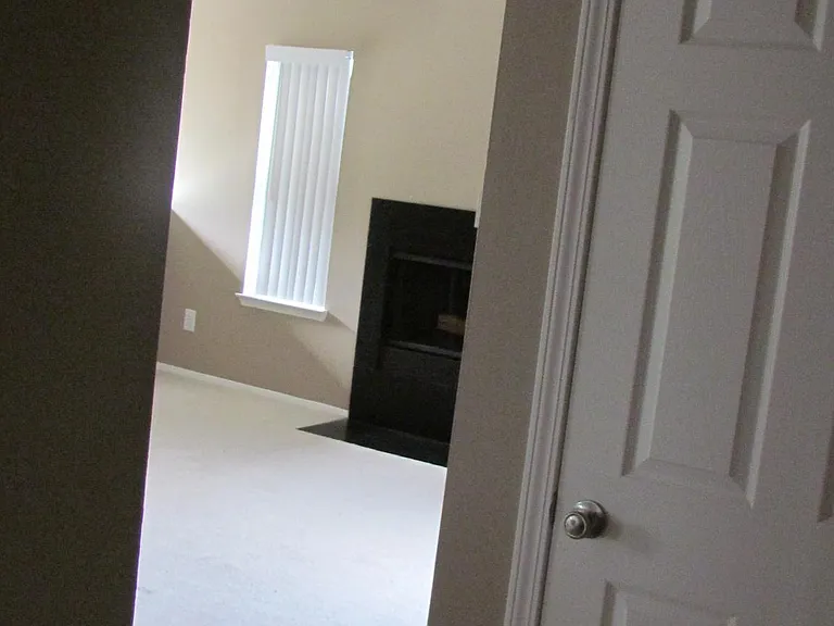21840 Indian Creek Dr #1 — Photo 28