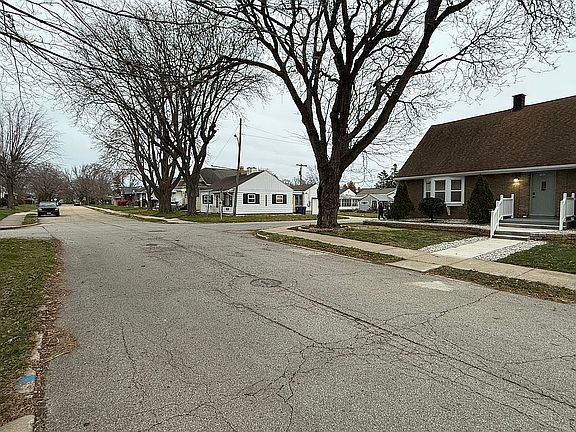 2nd image of 1538 Campbell Ave
