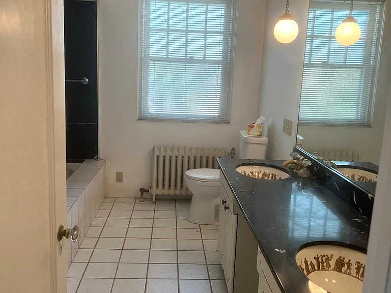 318 S Franklin St — Photo 12