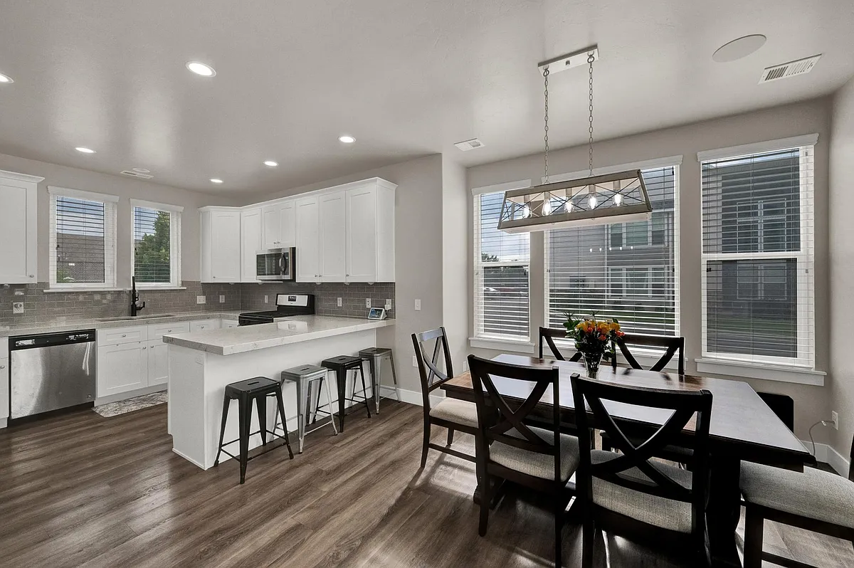 Building Photo - 2598 E High Ridge Dr