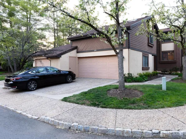 251 Sayre Dr, Princeton, NJ 08540