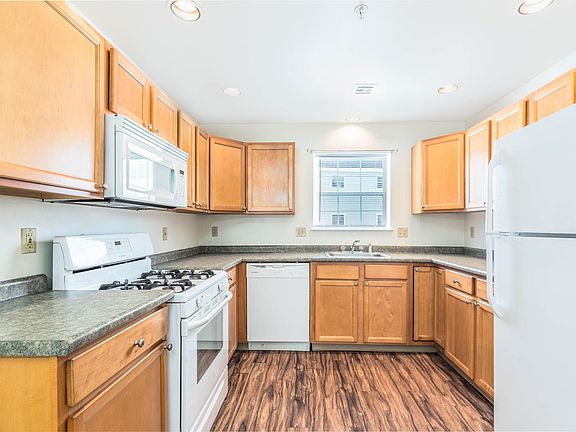 5th image of 8 Tampa Drive #A1