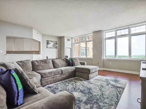 616 S Orange Ave #6M, Maplewood Twp., NJ 07040