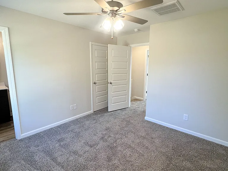 1130 Pembroke Oak Grove Rd — Photo 10