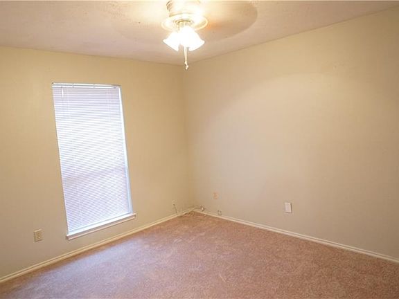 4th image of 8561 Hawthorne St