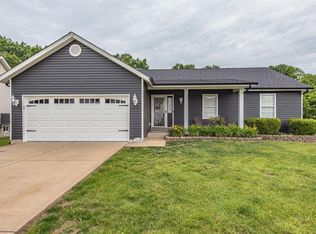 3073 Valley Oaks Dr, Imperial, MO