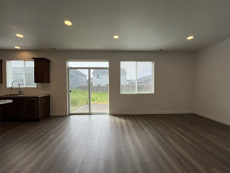 2095 S Heather St — Photo 15