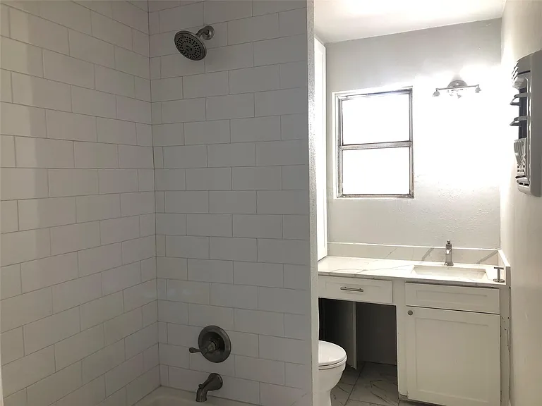5005 De Milo Dr — Photo 9