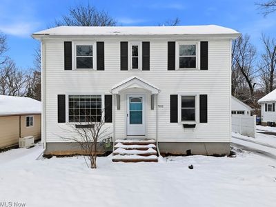 7102 Oak St, Chagrin Falls, OH, 44022