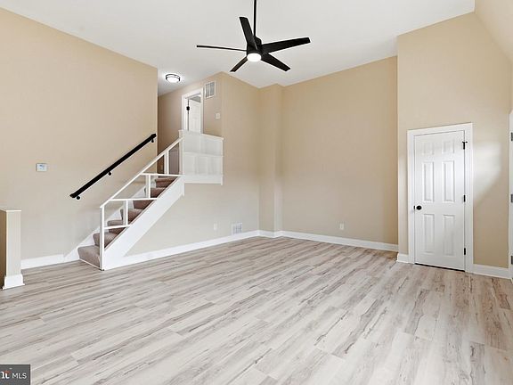4th image of 138 Fronefield Ave