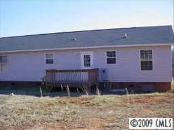 1015 Daniel Dr, Stanley, NC 28164