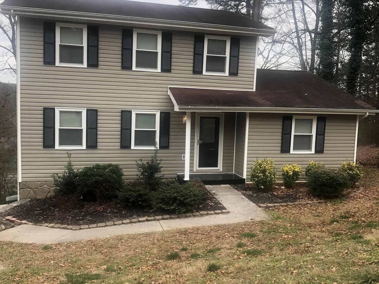 792 Sutton Dr — Photo 4