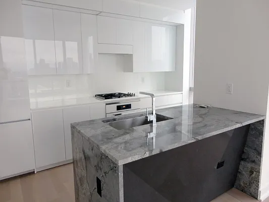 Rented by Sotheby's International Realty | media 28