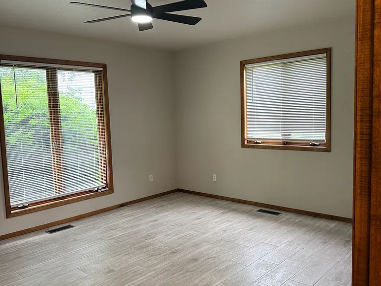 21889 S 520th Rd — Photo 7