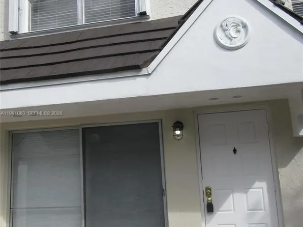 6825 SW 45th Ln #12-45, Miami, FL 33155