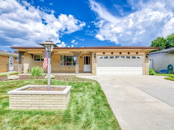 17465 Contesti Dr, Clinton Township, MI 48035