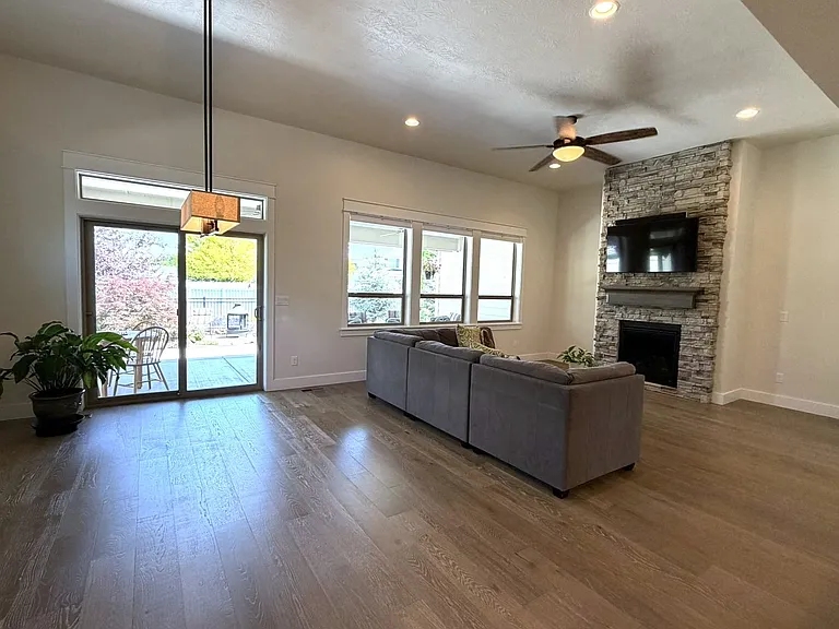 1432 N Glen Aspen Ave — Photo 15