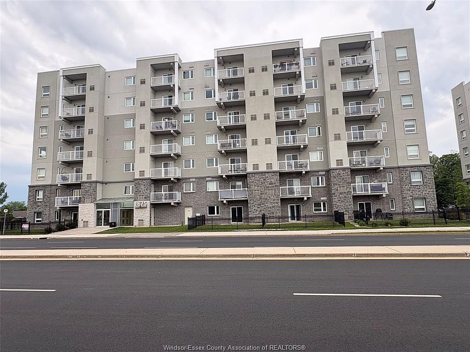 1st image of 1675 Banwell Rd #502