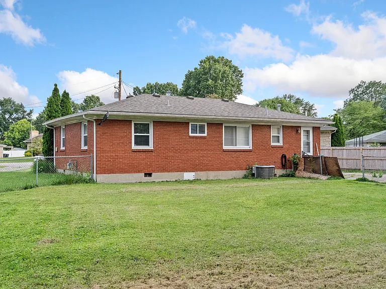 5411 Fennel Ct — Photo 15