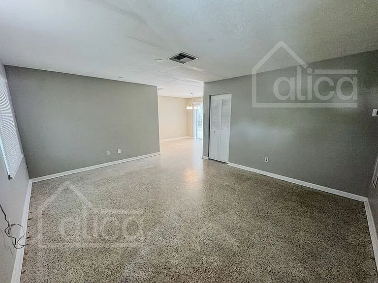 7176 Lockwood St — Photo 3