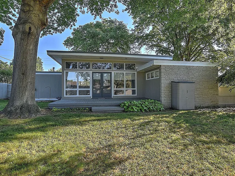 2001 Hermitage Dr — Photo 23