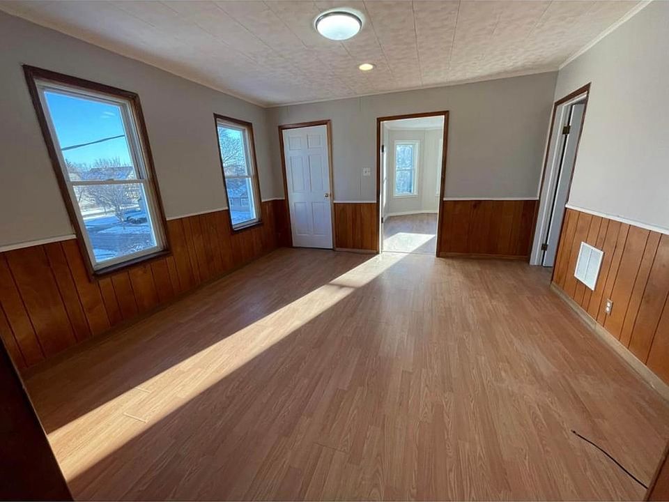 710 Jefferson Ave Utica NY Zillow