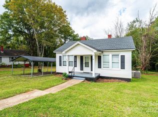 504 N Spring Ave, Newton, NC 28658