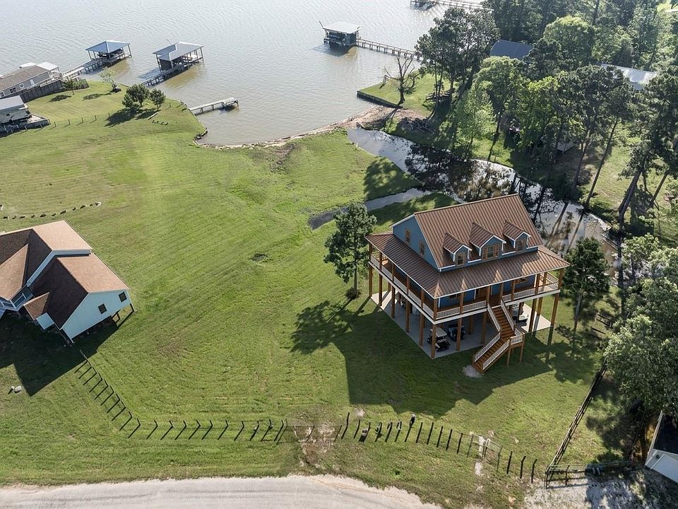 1st image of 500 Lagoon Dr