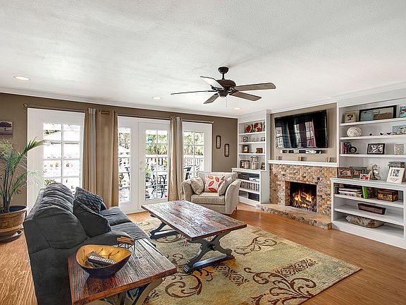 5th image of 22545 Covello St