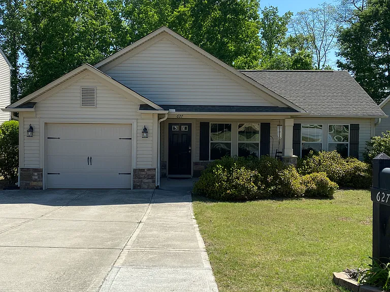 627 Fountainbrook Ln — Photo 2