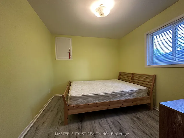 32 Castle Harbour Ln — Photo 8