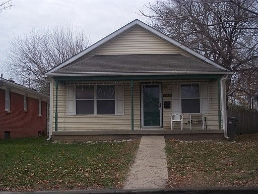1st image of 2746 Columbia Ave