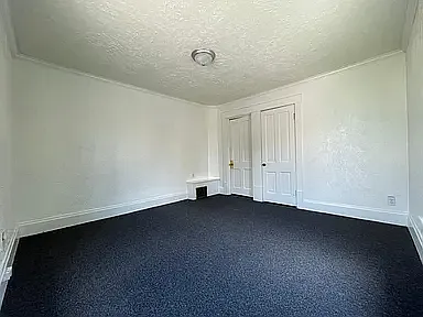 298 Torrey St — Photo 4