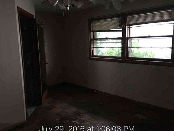 4th image of 2860 W 98th St