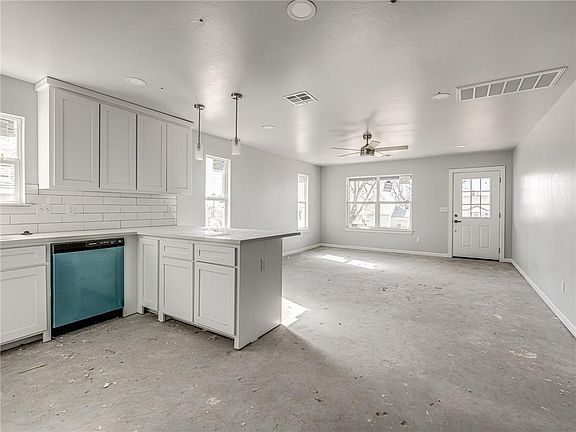 2nd image of 2033 NE 12th St
