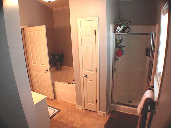 4th image of 568 Cahaba Manor Dr