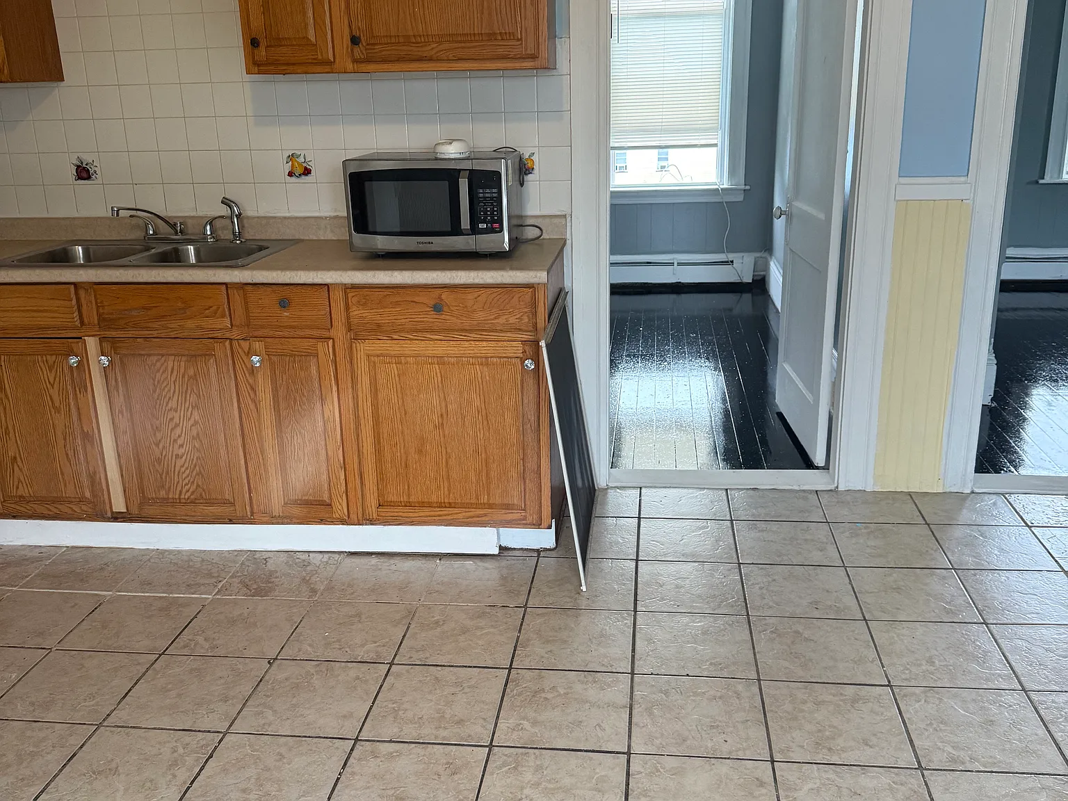 2 bed, 1250 sqft, $1,800 — Photo 4