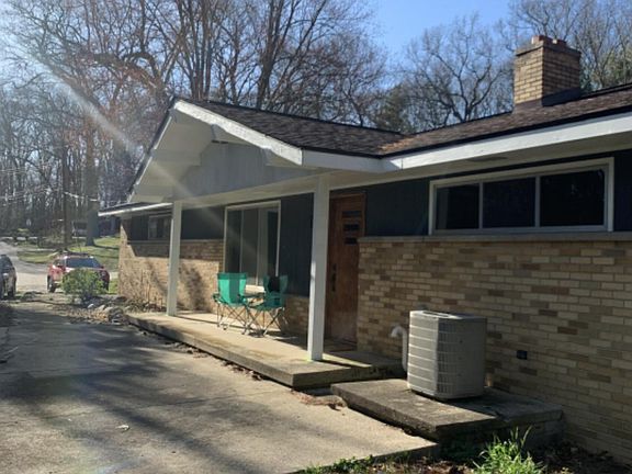 4th image of 669 E Sylvan Dr