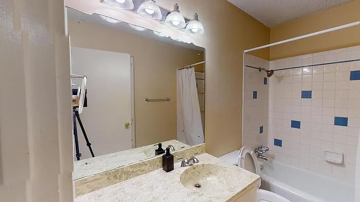 9104 Quail Creek Dr #A — Photo 7
