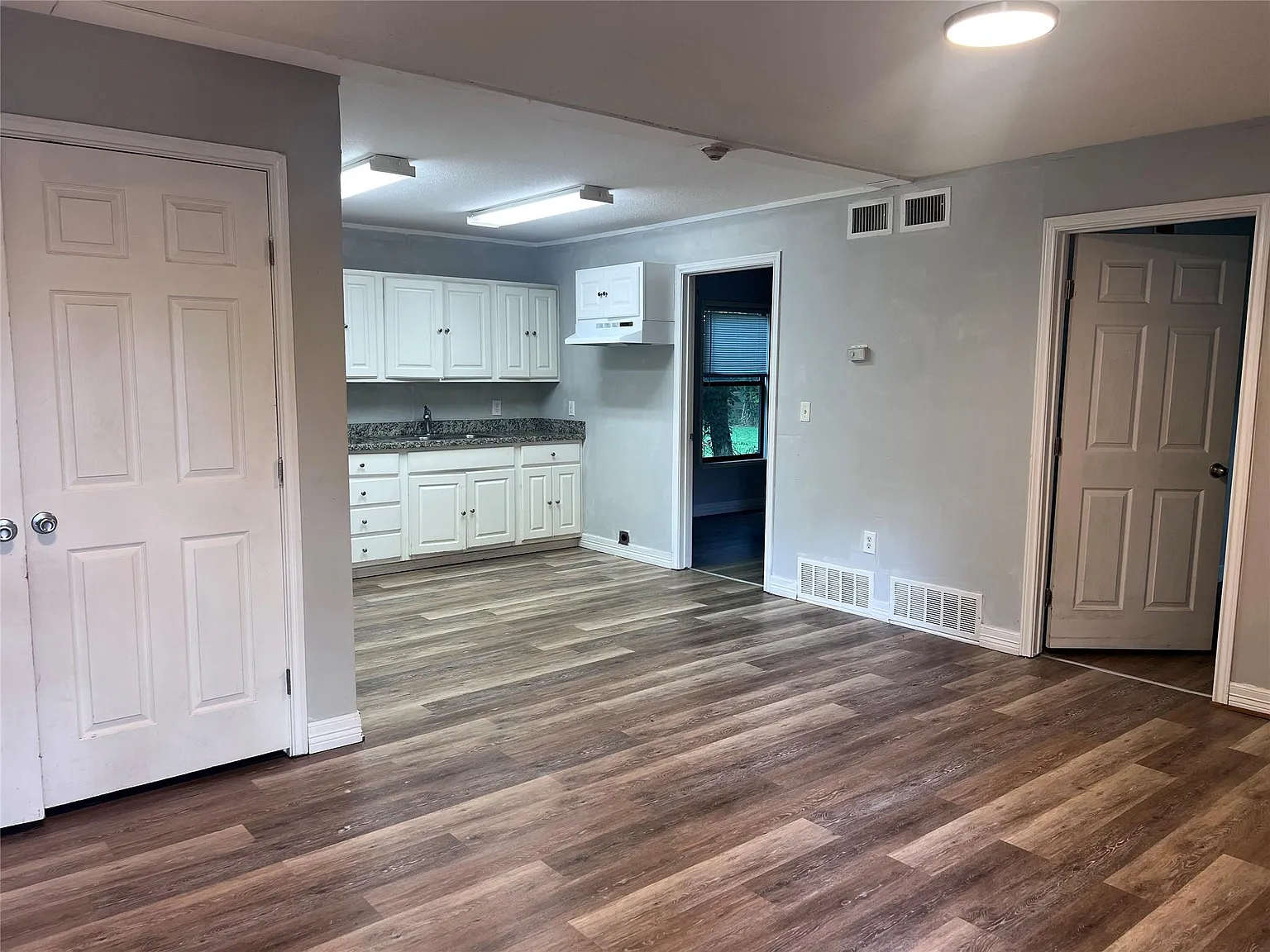 2 bed, 1.0 bath, 1536 sqft, $800 — Photo 4