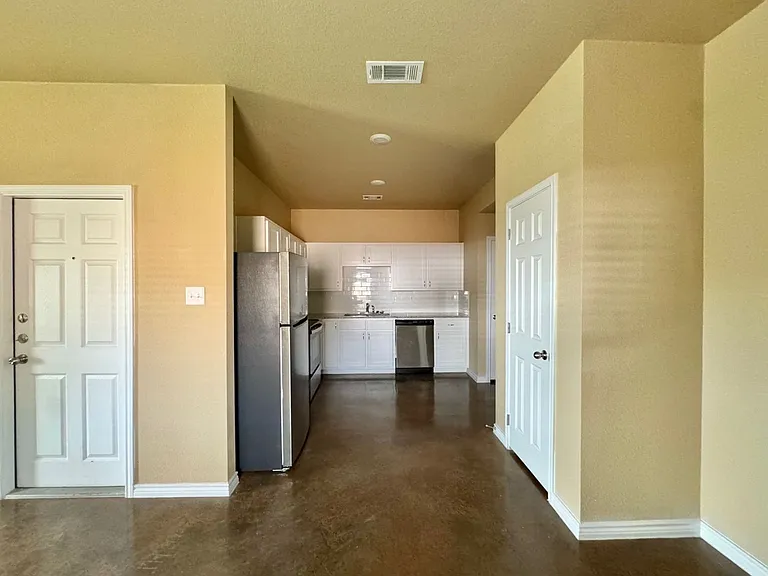 106 W Kathey Rd #B — Photo 12
