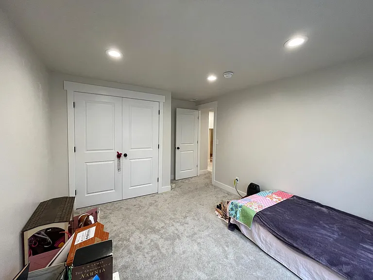 554 E Old Mill Dr — Photo 20