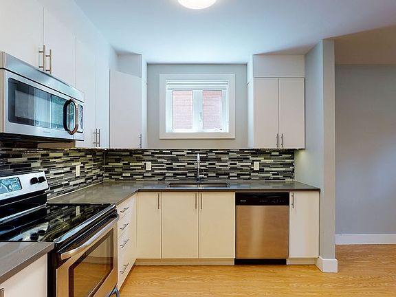 3rd image of 544 Gilmour St #6