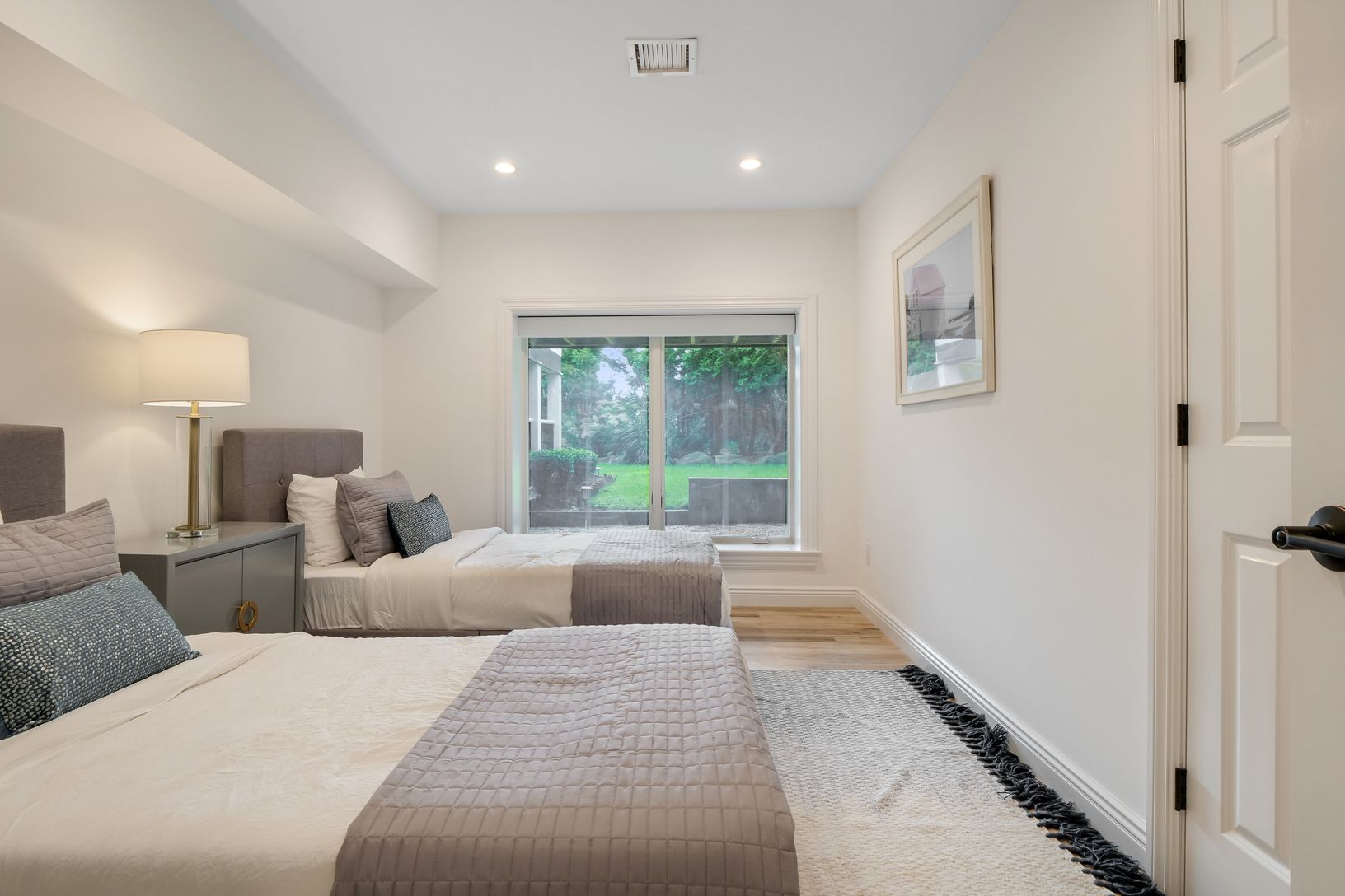  Lower Level Guest Room