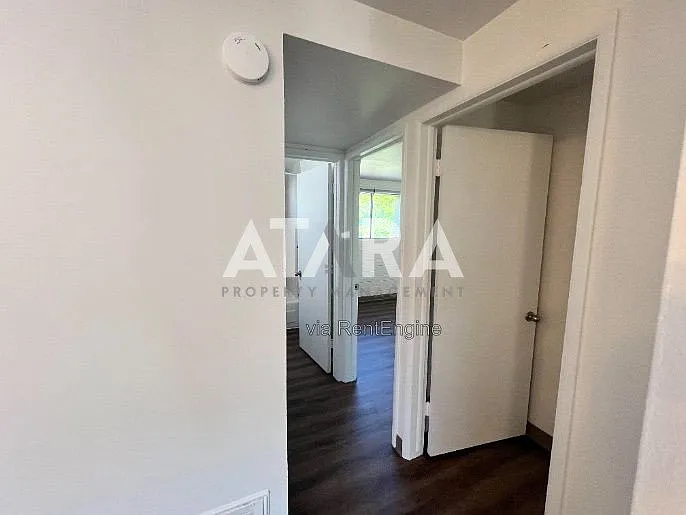 461 E Locust St #2 — Photo 8