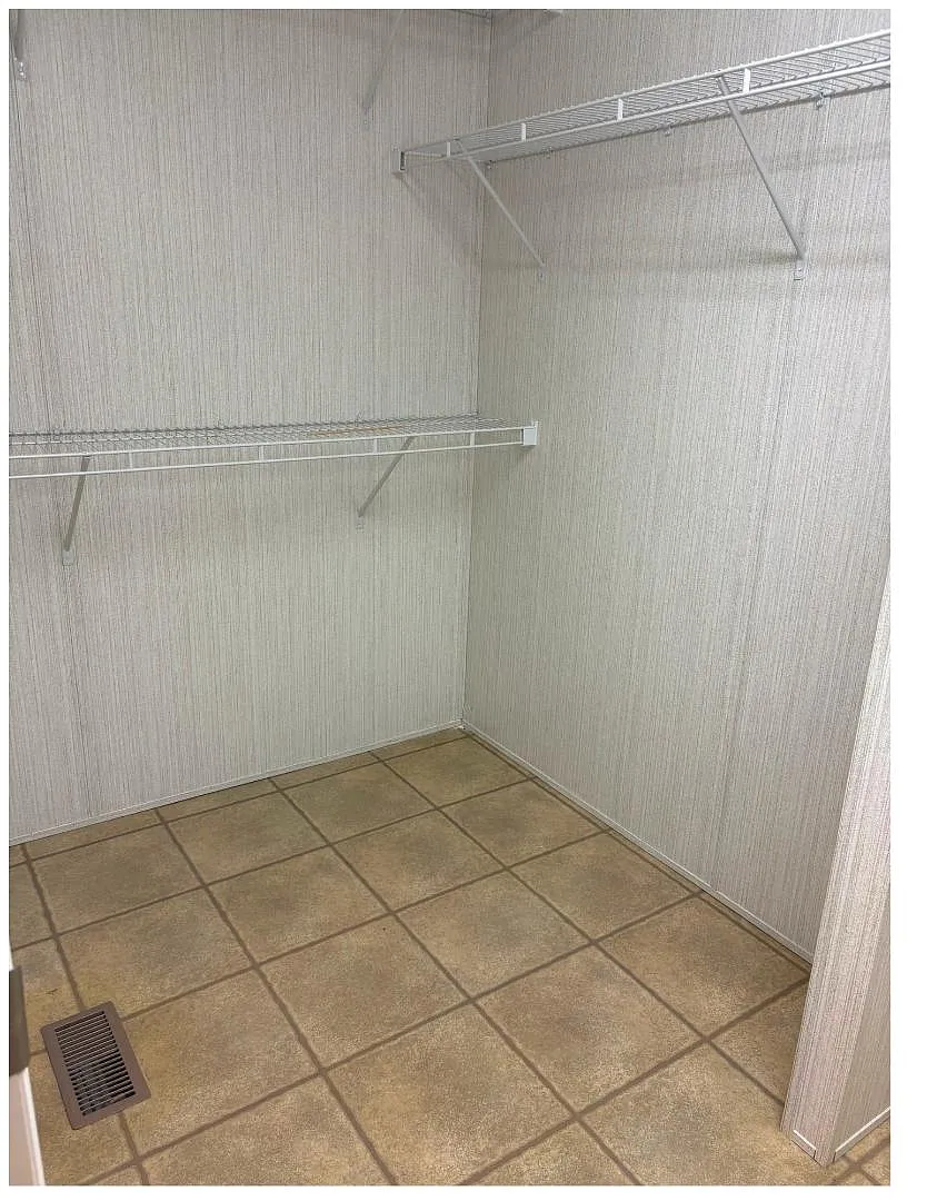 Unit Photo - 18624 Crisstown Rd